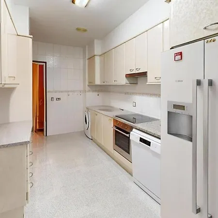 90m2 Centre Apartment *