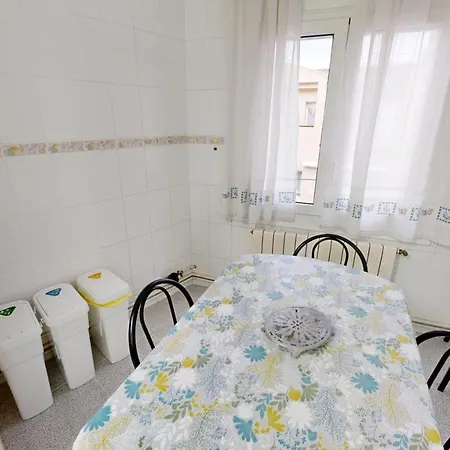 3 Ch Centre Plages A Pied Balcon 2 Sdb * Roses