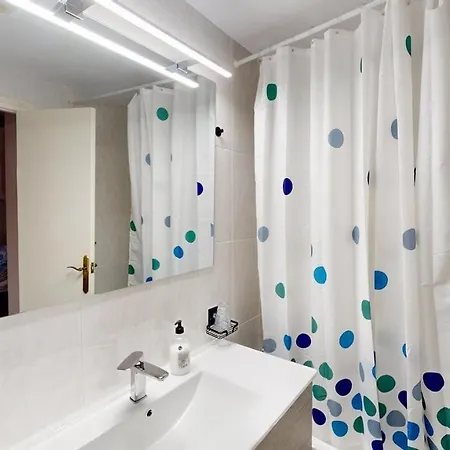 3 Ch Centre Plages A Pied Balcon 2 Sdb * Roses