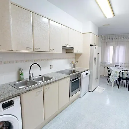 3 Ch Centre Plages A Pied Balcon 2 Sdb * Roses